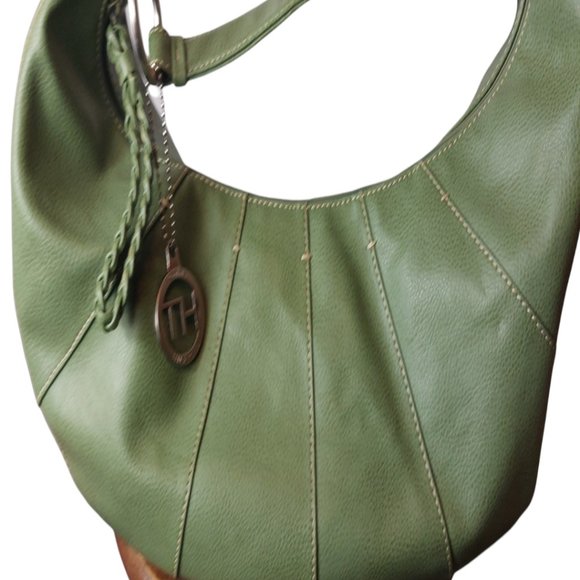 Tommy Hilfiger Light Green Faux Leather Purse 25$ Size 17''x7'' Like New - Picture 1 of 7